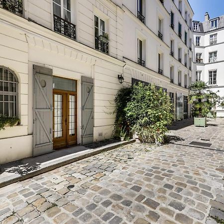 Modern French Studio In Paris Apartment ภายนอก รูปภาพ