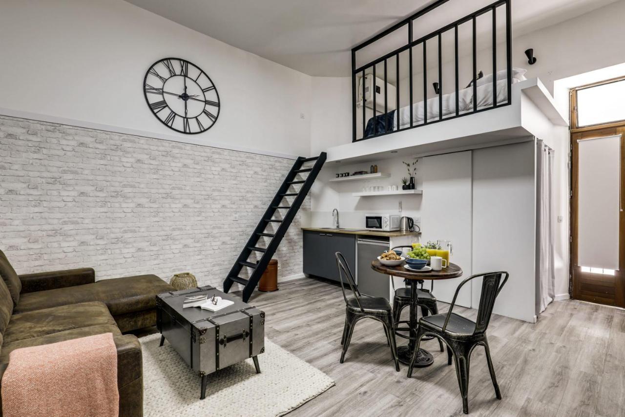 Modern French Studio In Paris Apartment ภายนอก รูปภาพ